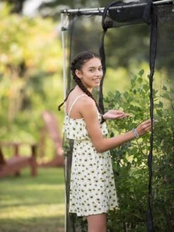 Storm Proof Crop Cage, Large -Gardening Supplies Store 8592463 105 tif