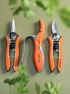 Gardener's Pocket Tool Set -Gardening Supplies Store 8595268 9487 tif